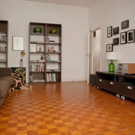 2 Bedroom In With A Terrace Lisboa