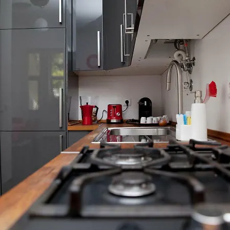 2 Bedroom In With A Terrace
